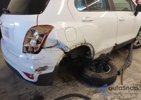 2018 Chevrolet Trax Ls from USA, damaged, VIN KL7CJNSB6JB718208